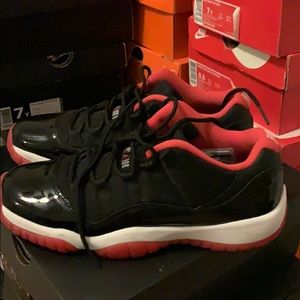 Jordan retro 11 low. Grade school 7.
